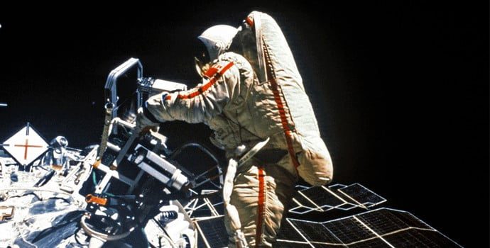 An American Scientist cold welding in the space