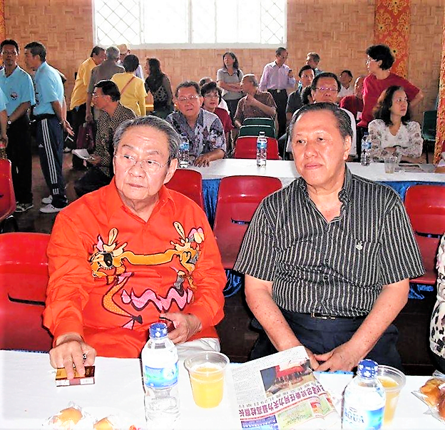 Both brothers Budi Hartono and Michael Hartono are in the ceremony