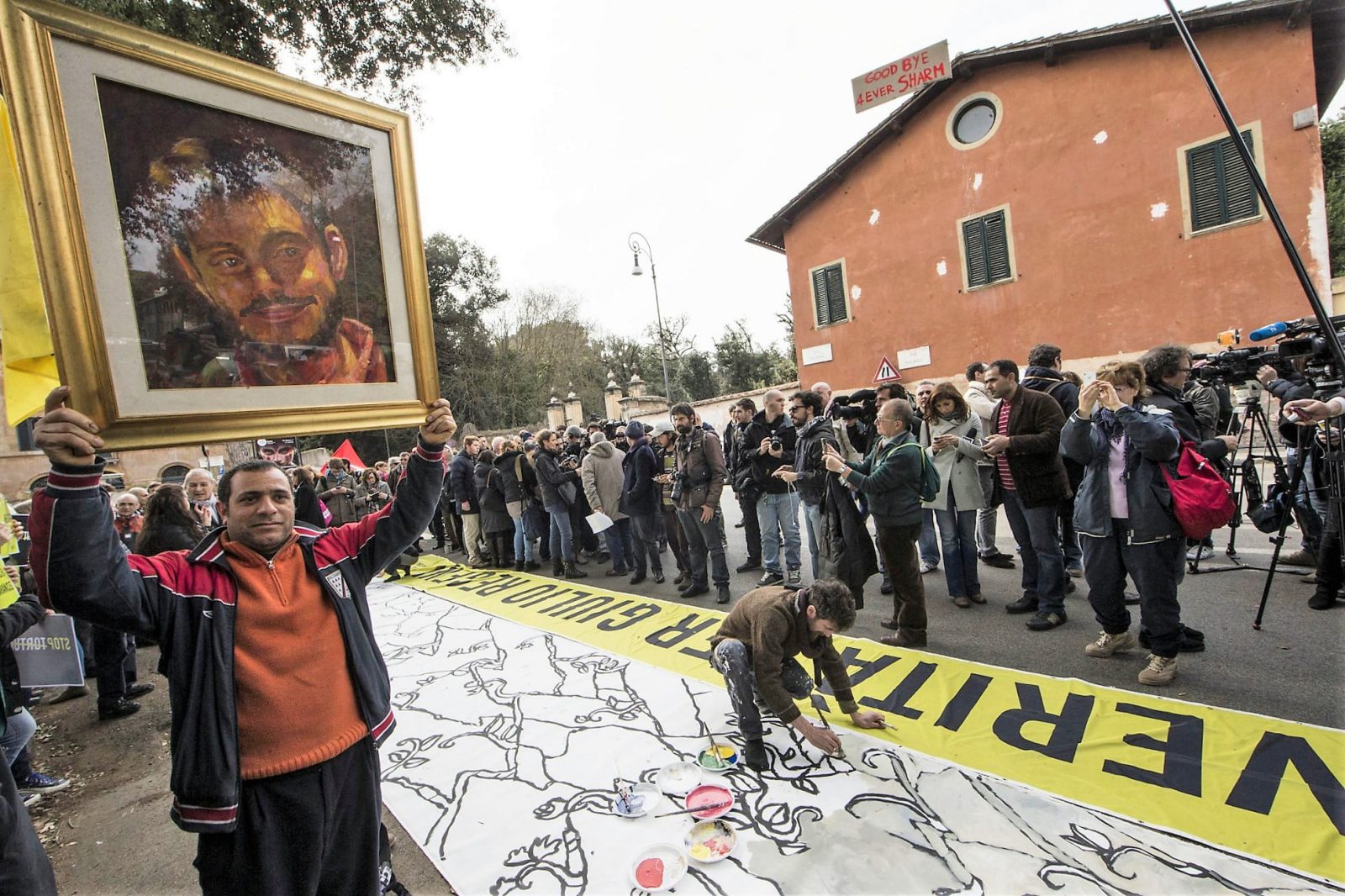 Italy Says 5 Egyptian Security Officials Are Suspects in Student's Death