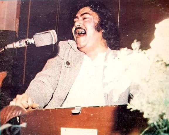 Maqbool Ahmed Sabri and Sabri brothers (1980, Vinyl) perfroming at the stage live in public perfrom